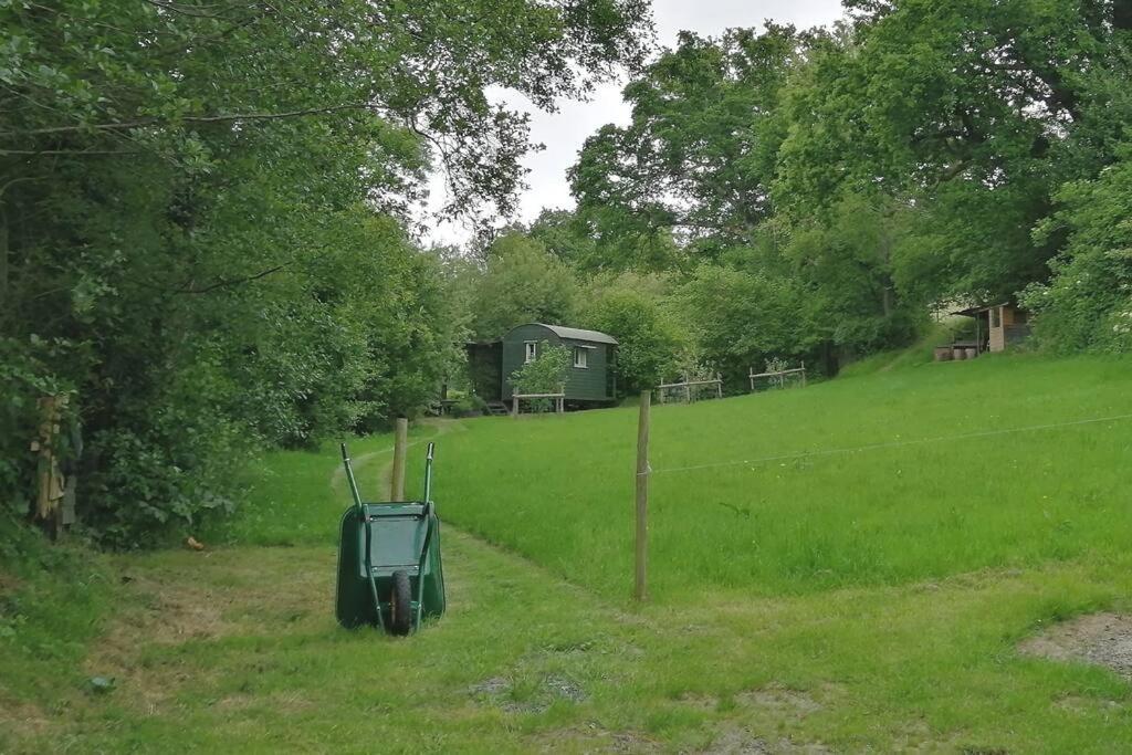 Penn Bergeyn Shepherd'S Huts Exeter Bagian luar foto